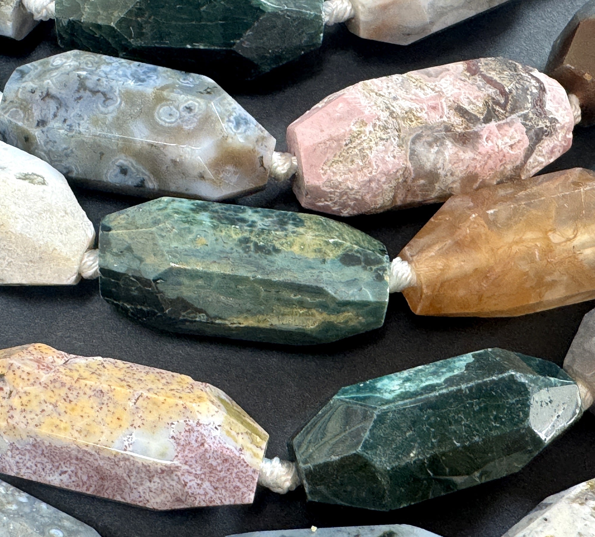 Madagascar Ocean Jasper 30mmx14mm faceted barrel gemstone beads 40cm strand - Oz Beads 