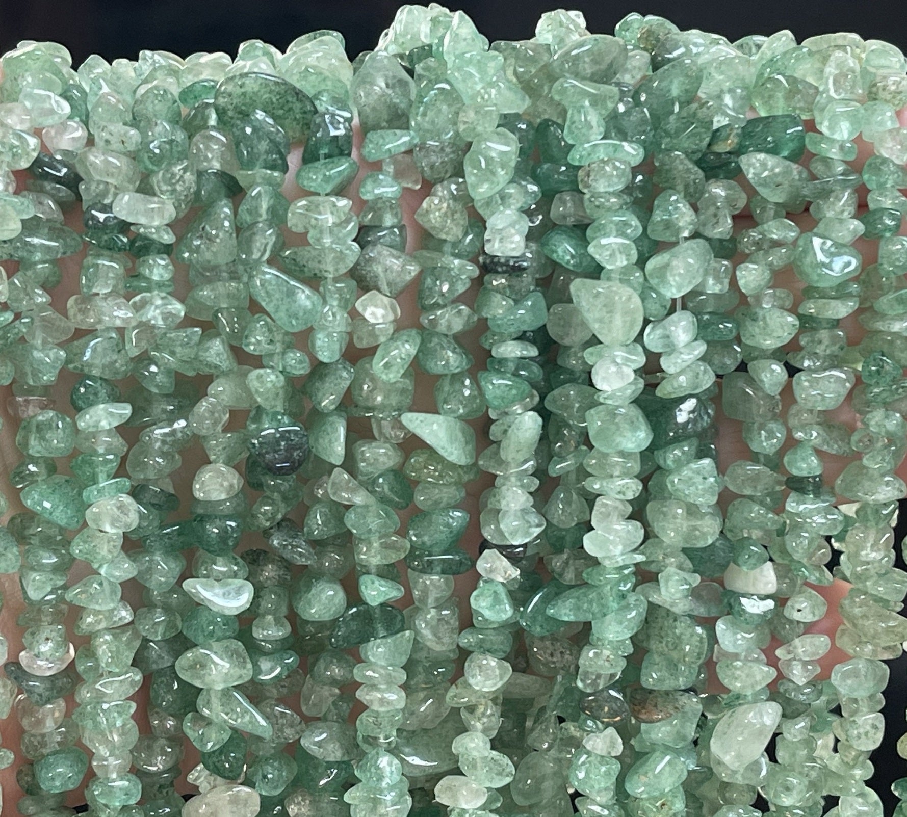 Green Strawberry Quartz 6-9mm chip beads natural gemstone chips 32" strand - Oz Beads 