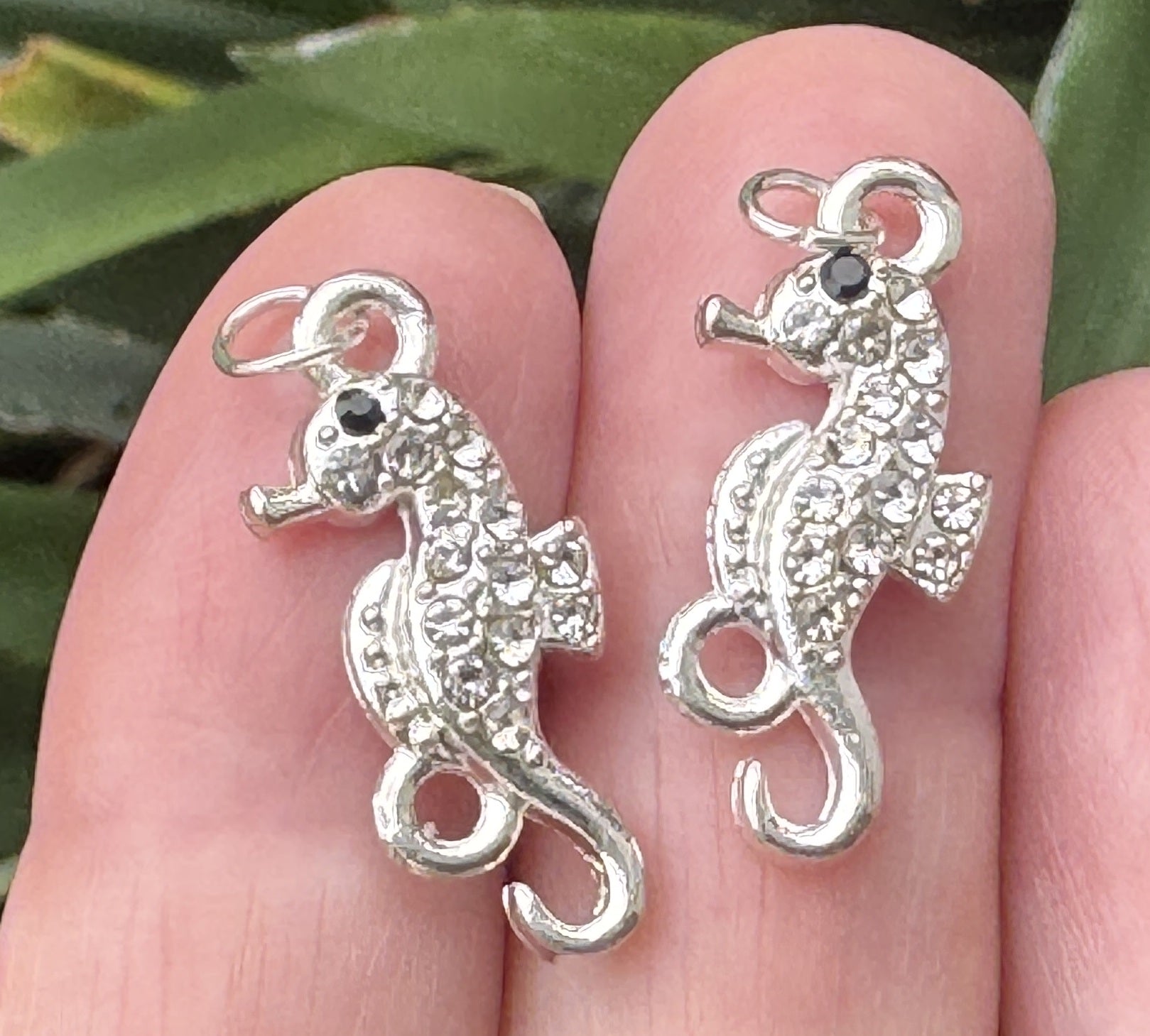 Seahorse charm 11x24mm silver plated pave crystal with Rhinestone - Oz Beads