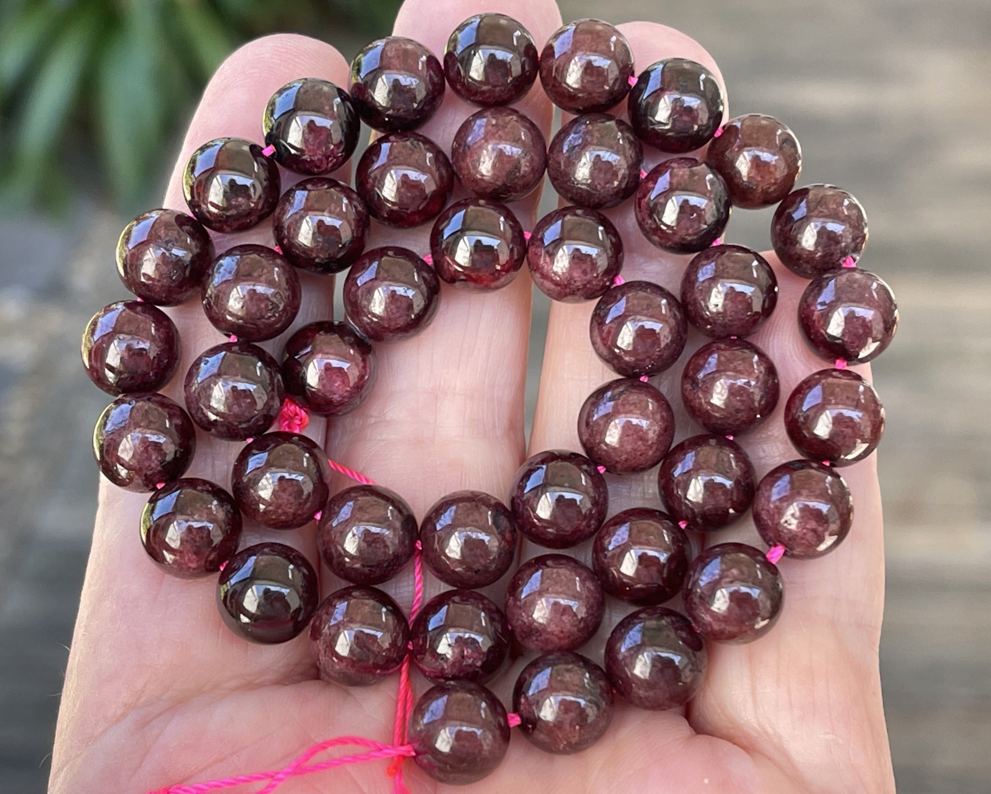 Red Garnet 8.8mm round gemstone beads 15" strand