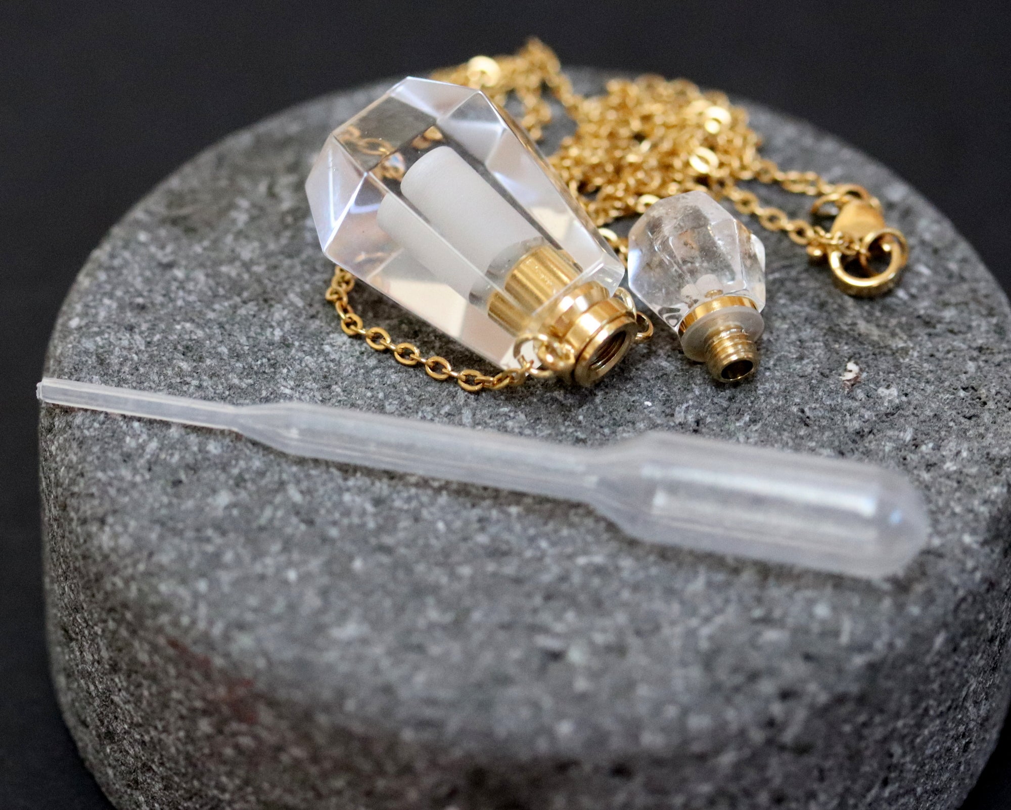 Crystal bottle pendant, perfume or essential oil natural crystal bottle necklace.