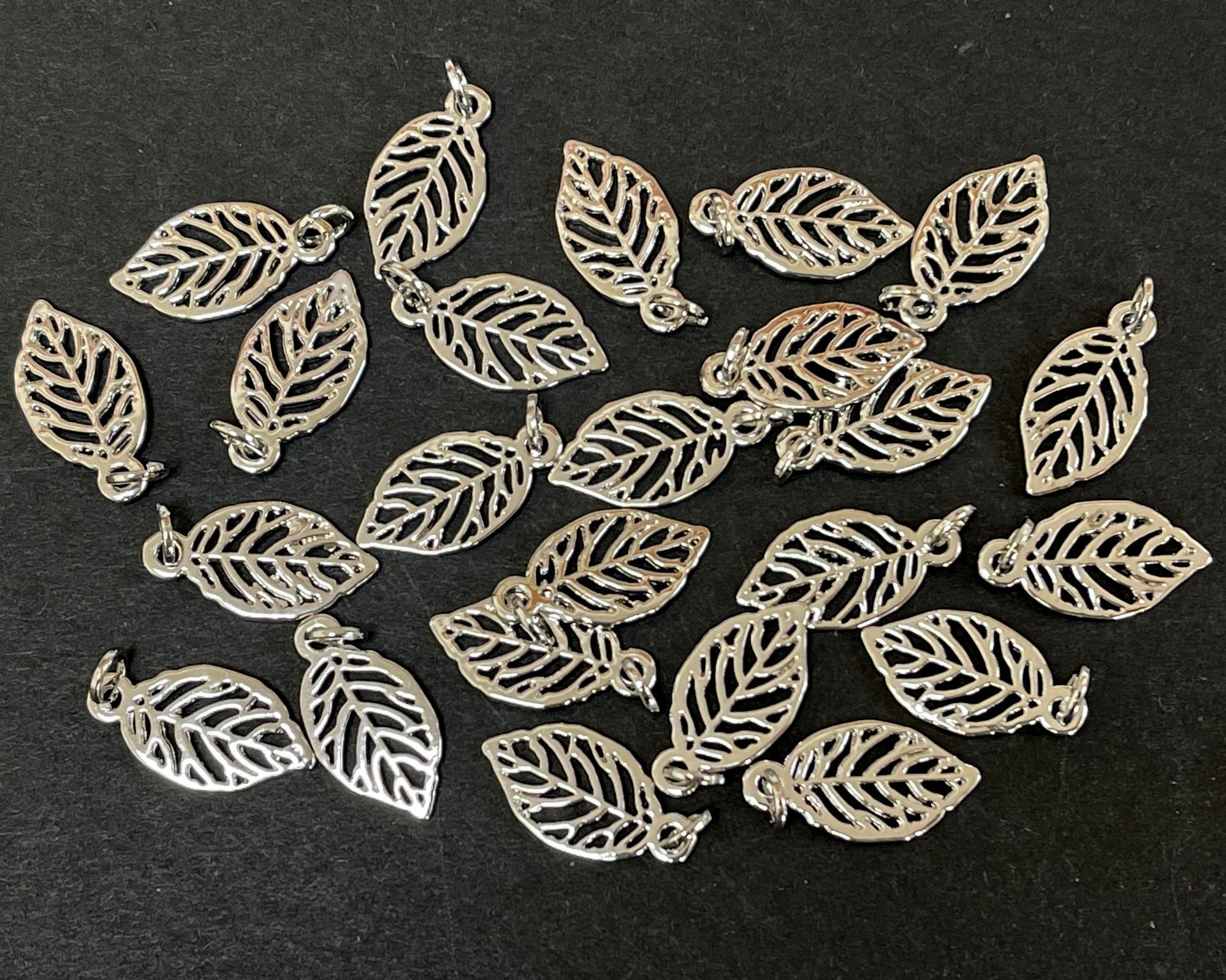 Leaf charm 10x19mm platinum silver plated metal alloy pendant charm