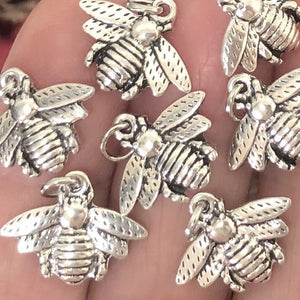 Bee charm 14x17mm antique silver plated metal alloy pendant - Oz Beads 
