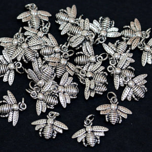Bee charm 14x17mm antique silver plated metal alloy pendant - Oz Beads 