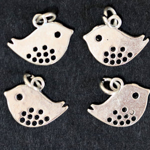 Bird charm 13x16mm platinum silver plated metal alloy pendant - Oz Beads 