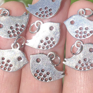 Bird charm 13x16mm platinum silver plated metal alloy pendant - Oz Beads 