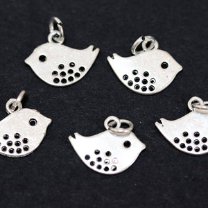 Bird charm 13x16mm platinum silver plated metal alloy pendant - Oz Beads 