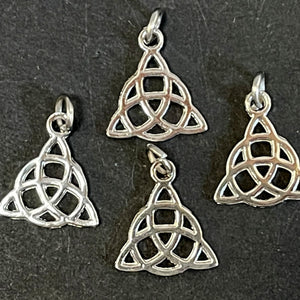 Celtic Trinity Knot charm 16x14mm platinum silver plated metal alloy pendant - Oz Beads 