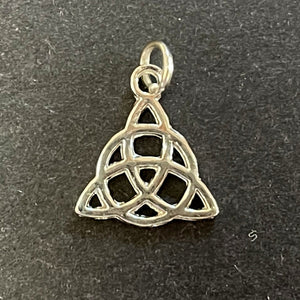 Celtic Trinity Knot charm 16x14mm platinum silver plated metal alloy pendant - Oz Beads 