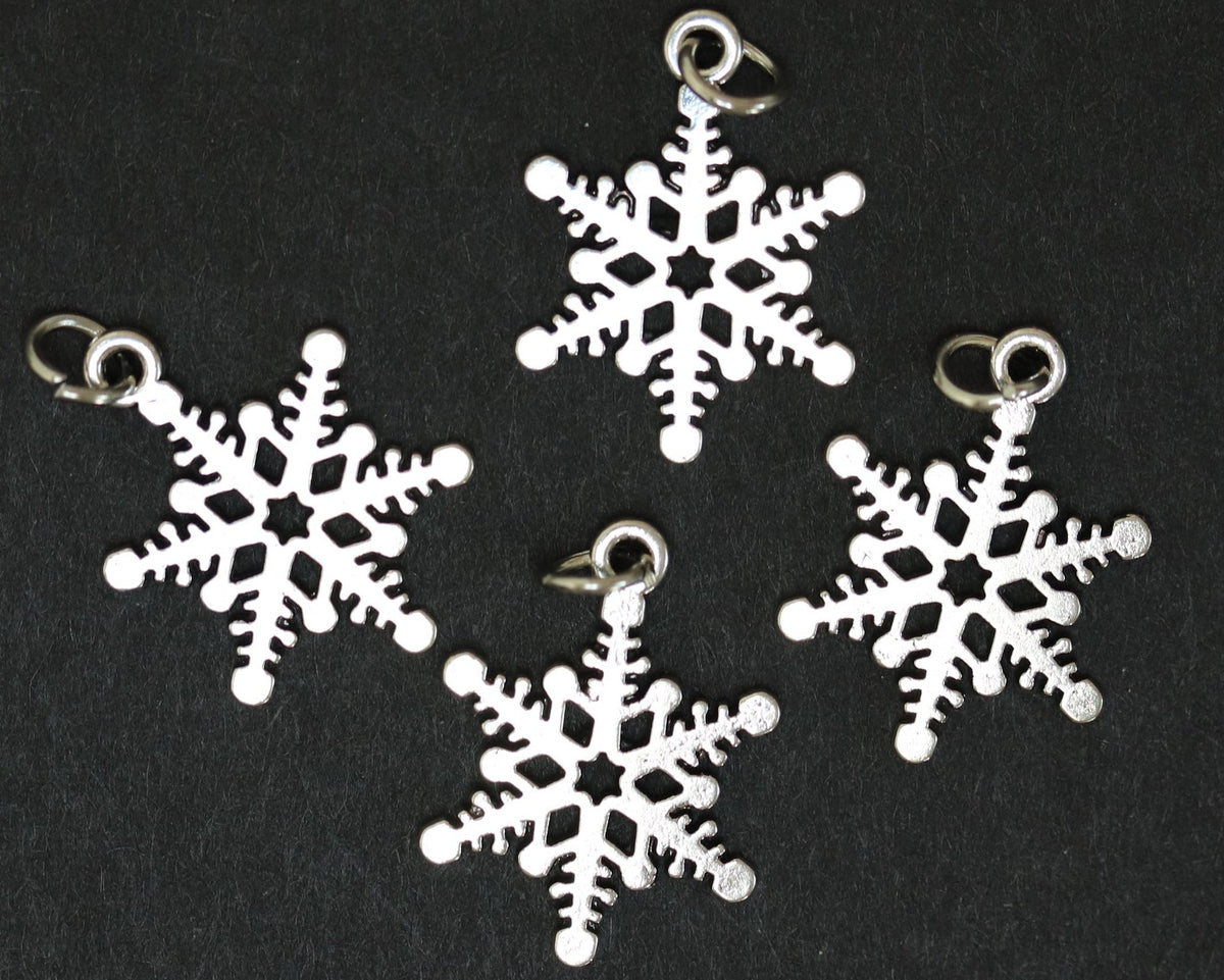 Snowflake charm 18x15mm platinum silver plated metal alloy pendant - Oz Beads 