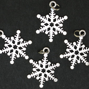 Snowflake charm 18x15mm platinum silver plated metal alloy pendant - Oz Beads 