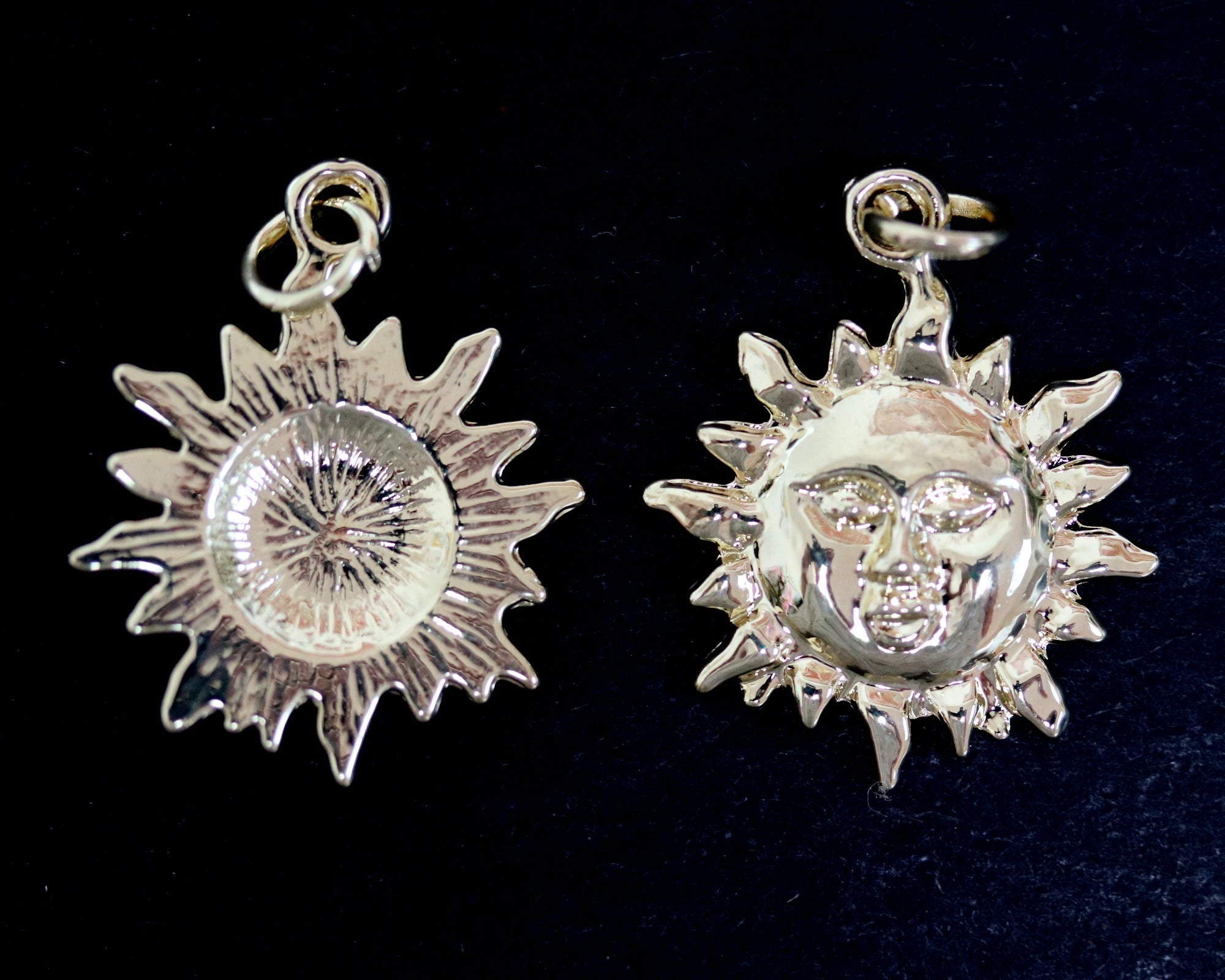 Sun charm 23x18mm 14K Gold plated metal alloy pendant - Oz Beads 